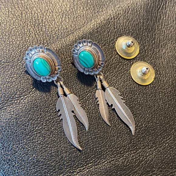 Navajo Sterling sliver Malahite feather post dangle earrings